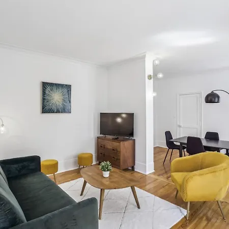 Bnbnook - Light-filled 1br Close To Eiffel Tower